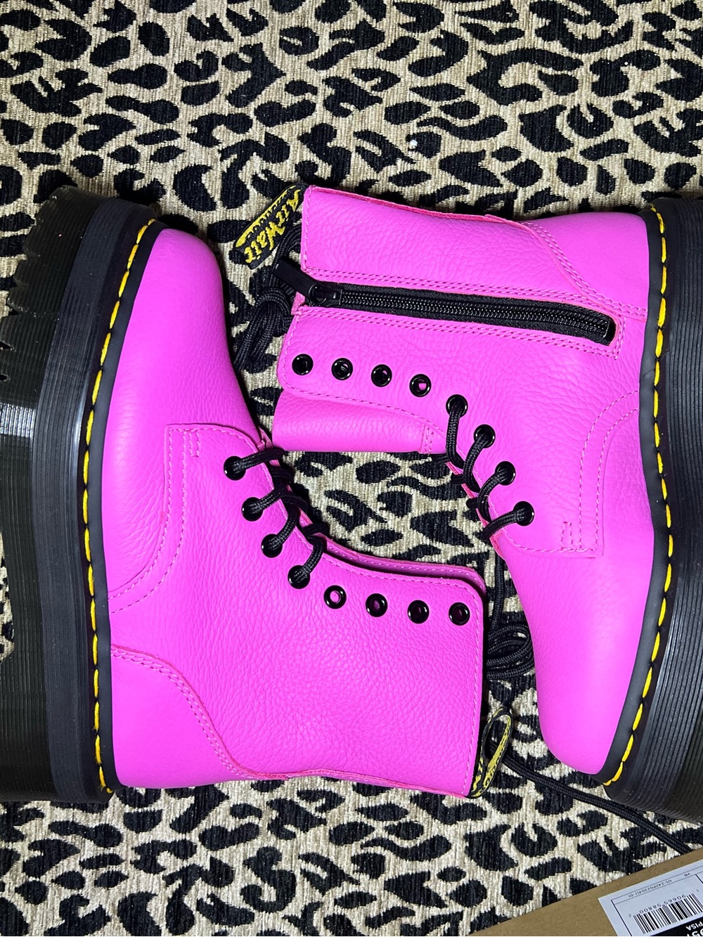 Dr. Martens Jade Platform boot | Pink Pisa |
women’s size 5